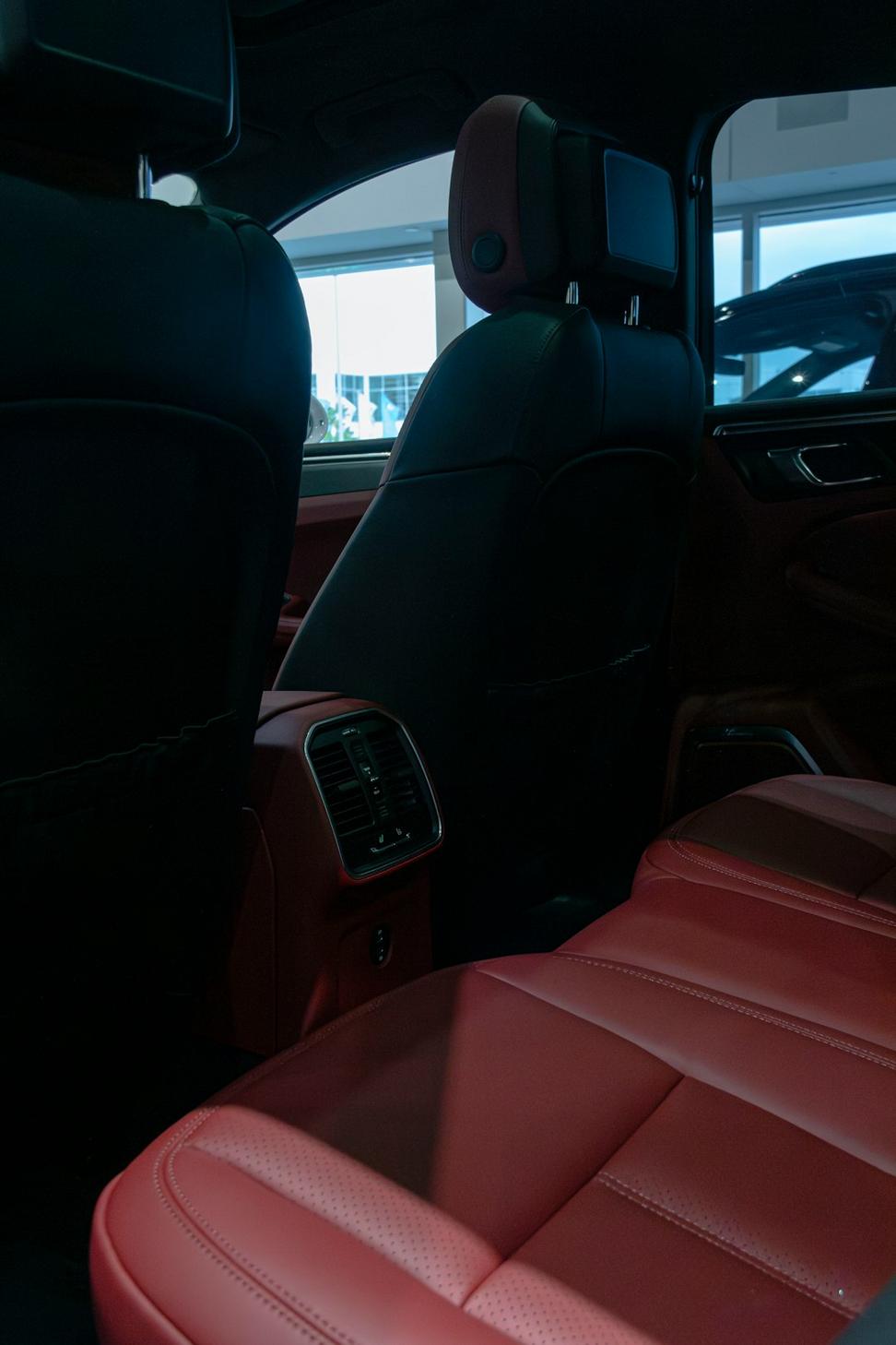 Bentley Interior